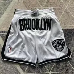 BROOKLYN NETS ホワイトパンツ 新品タグ付き