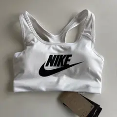 新品未使用 Nike スポーツブラホワイト ミディアムサポート Sサイズ