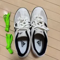 adidas運動靴