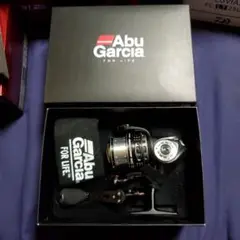 ⑤アブガルシア レボMGXシータ2500SH 新品.未使用 激安販売 ABU