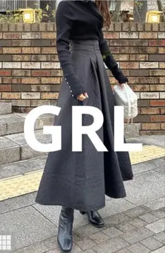 美品‼️GRL ダイヤキルティングフレアスカート　Mサイズ　カッコ良すぎる〜❣️
