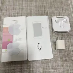 Apple iPhone イヤフォン他