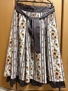 axes femme poetique ひまわり柄 スカート