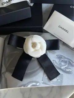 シャネルカメリアリボンピン/Chanel camelia pin