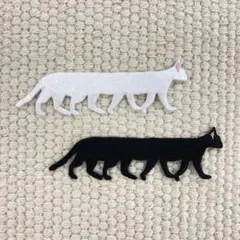 刺繍ワッペン　猫　白黒　2枚セット