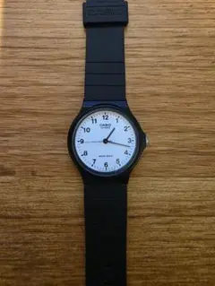 CASIO クォーツ腕時計 ホワイト/ブラック　チープカシオ