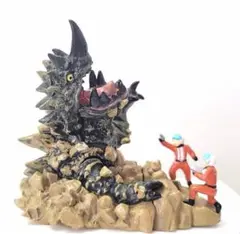 地底怪獣マグラー　ソフビ完成品　CCP ブラックバージョン ウルトラマン 地底怪獣マグラー ソフビ完成品 CCP ブラックバージョン