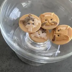 【大特価】ハンドメイドパーツ　チェコ　猫ちゃん　ボタン4つ