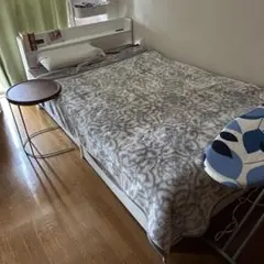 セミダブルベッド（マットレス以外）引き出し2つ