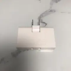 ホワイト電源アダプター 2ピン