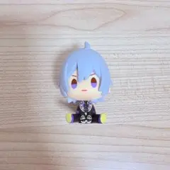 ツイステ　一番くじ　ちょこのっこフィギュア　式典服　シルバー