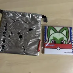 スリーコインズ【限定商品】ポケットモンスター　巾着袋とニャオハ　タオルハンカチ