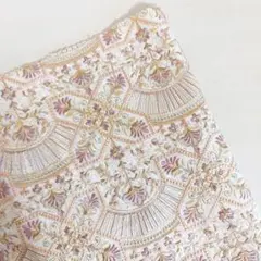 【45×45】(22×28欠け有) インド刺繍生地 はぎれ 布 生地