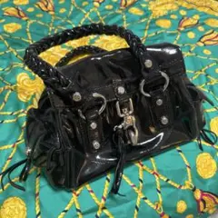 黒のパテントレザー ハンドバッグ