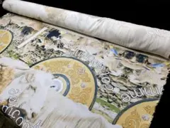 ユニークな柄行きのレーヨンアロハ・パネル柄（幅１１８ｃｍ×６７ｃｍ長）連続２枚分