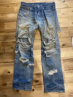 Levi's ダメージ加工 ストレートデニム　USA 501