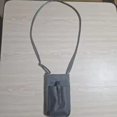 【美品】グレー スマホショルダーバッグ フロントポケット付き