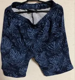 未使用　ハーフパンツ　半ズボン 160 ネイビー葉柄　リーフ