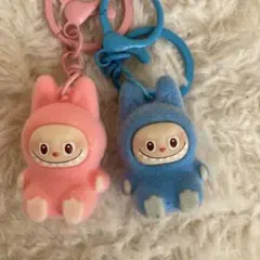 ❸訳あり　処分価格　ラブブ　ミニぬいぐるみキーホルダー　LABUBU 2個セット