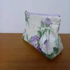 ハンドメイド　メイクポーチ　ローラアシュレイ　セシリア