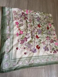HERMES 花柄 スカーフ