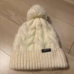 エアボーン　nature ホワイト ケーブル編み ポンポン付き