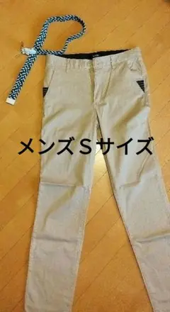 メンズパンツ　Ｓサイズ　ベルト付き　チノパン　綿パン