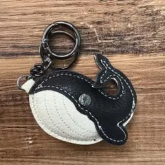 Donoban ドノバン くじらチャーム キーホルダー カラナビ レザーブラック