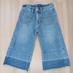 Item thumbnail for item 71fdc0e9-1eca-46f3-b047-775012cac8d1