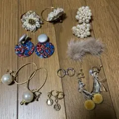 多様なデザインのイヤリングセット