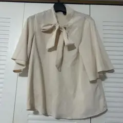 レディース 衣類 ボウタイ付きブラウス