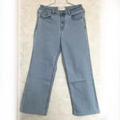 Item thumbnail for item afa17aa0-f0ea-46ee-9d2b-a280c5f72587