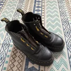 Item thumbnail for item c320e38c-ff32-41bc-931c-0d690985ff38