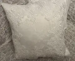 未使用　45cm ハイポアレルゲニック クッションカバー フローラル刺繍レース