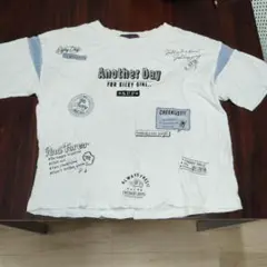 ユニークプリントのホワイトTシャツ 150サイズ