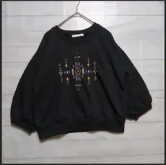 SPINNS スピンズ 黒 ボヘミアン調刺繍入り バルーン袖 トップス