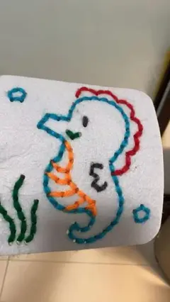 タツノオトシゴの刺繍アート
