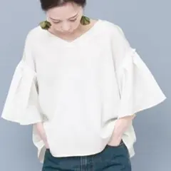 KBF タックフレアスリーブブラウス