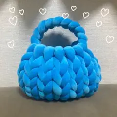 韓国　マンドゥバッグ　ブルー　ベロア