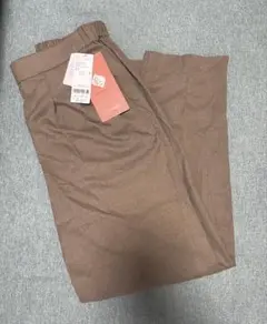 グローバルワーク　ウツクシルエットテーパードパンツ　新品タグ付き