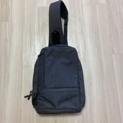 ACE グレー スリングバッグ