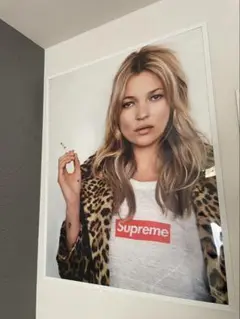 2025年最新】supreme kate ポスターの人気アイテム - メルカリ