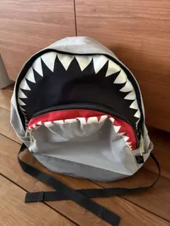 サメの口デザイン キッズリュック
