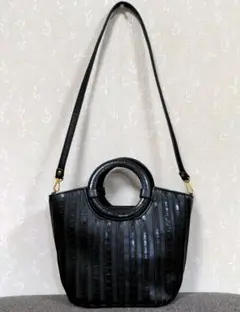 【美品】ハンドバッグ　ショルダー切り替え　黒