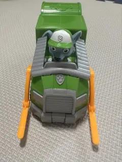パウパトロール　ロッキー　ゴミ収集車　クリーンクルーザー　フィギュア付き