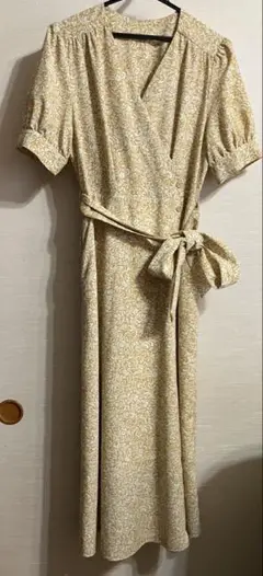 花柄半袖ラップワンピース Mサイズ