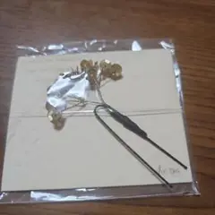 花モチーフ ゴールドヘアーアクセサリー