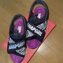 ANAP GIRL ゼブラ柄サンダル 210