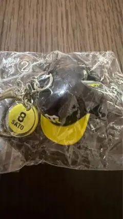 阪神タイガース ヘルメットキーホルダー 8番 佐藤輝明選手