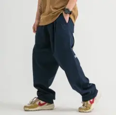 ルーズシルエットパンツ（ALLAUMO）